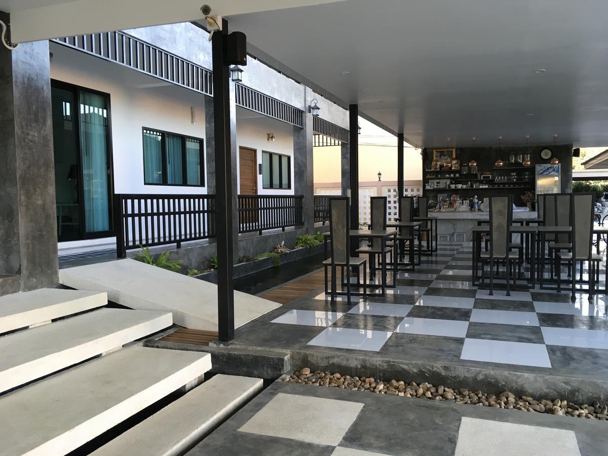 Phetcharat Grand Hotel Maesot Mae Sot Exterior photo